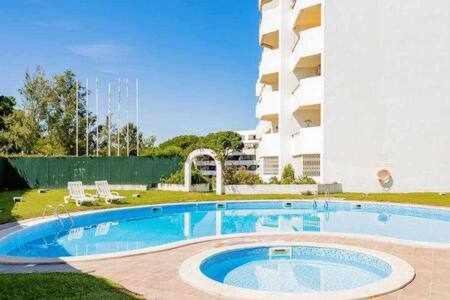 Vilamoura New Style Apt Piscina Wifi ภายนอก รูปภาพ